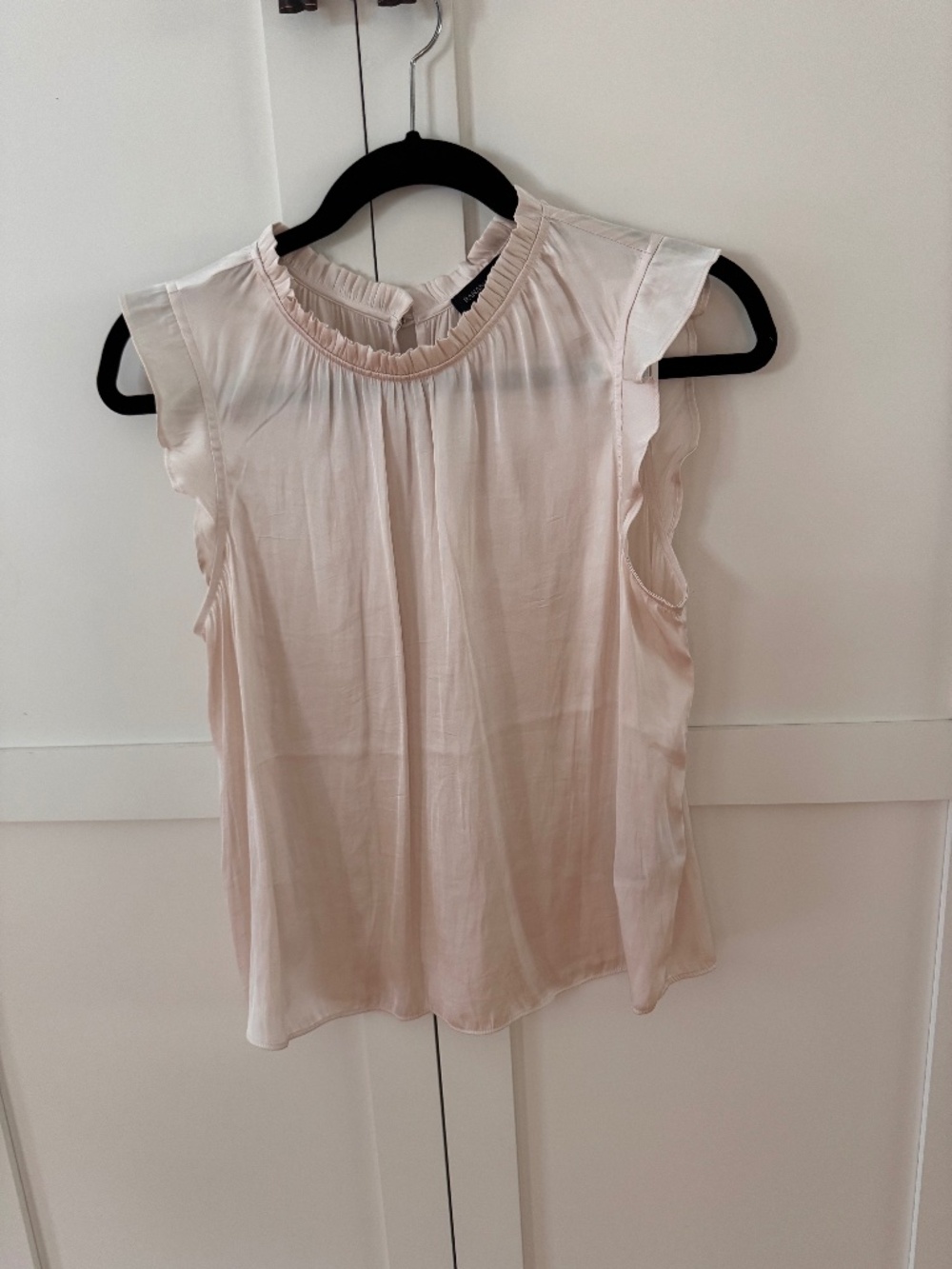 Banana Republic Ruffled Top - Picture 1 of 4